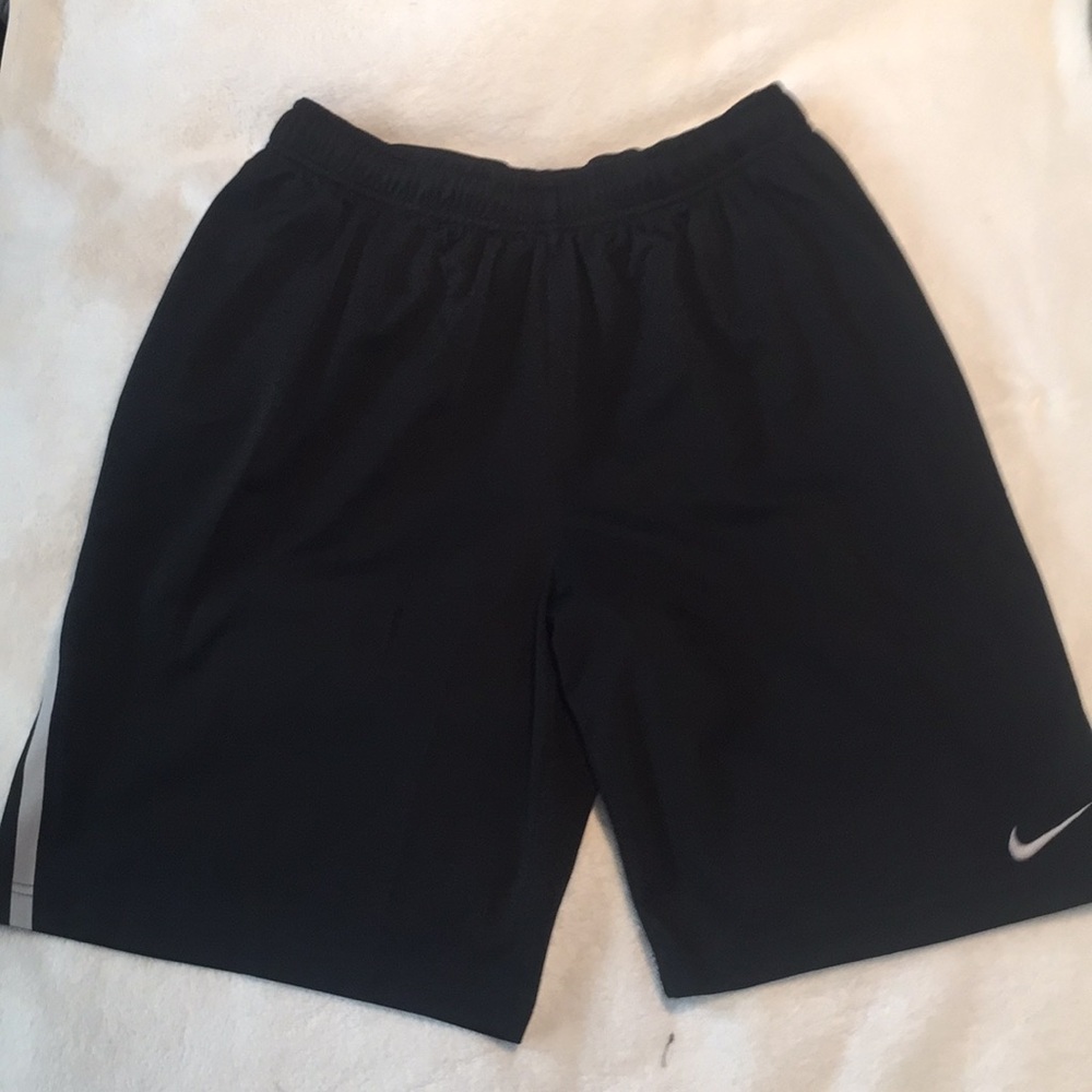 ❗️NIKE Men black athletic shorts gray trim 💯